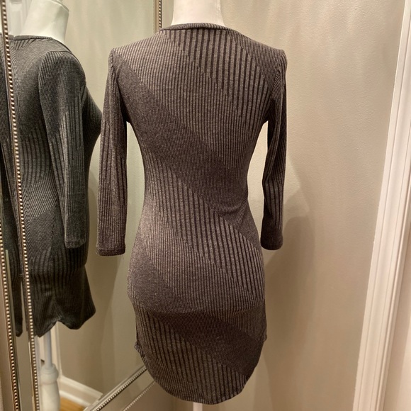 Bodycon dress - Picture 2 of 3